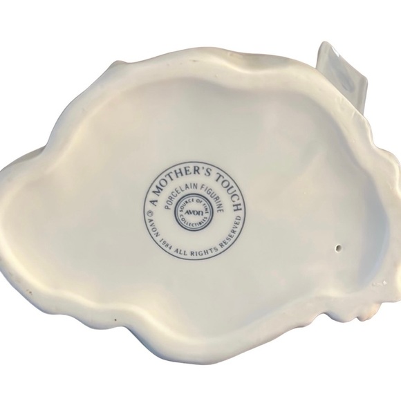 1984 AVON A Mothers Touch Porcelain Figurine Vintage Mothers Day - Picture 4 of 4